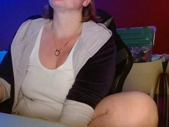 Freechat Petitoiseaucoquine on BongaCams