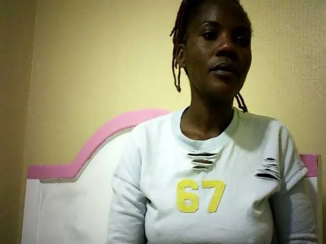 Pierra77 on BongaCams