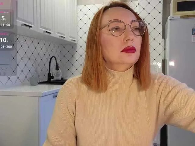 Pink-Lips on BongaCams