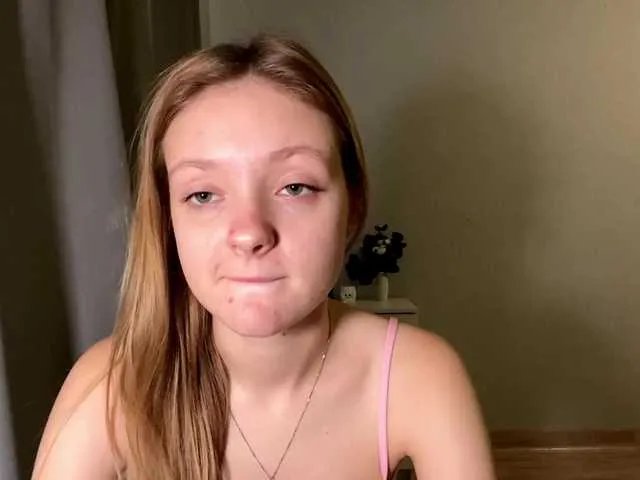 PinkPetal on BongaCams