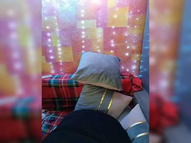 Pishechka2 on BongaCams