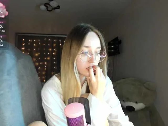 Polikinesis on BongaCams