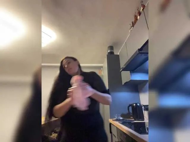 Potifays on BongaCams