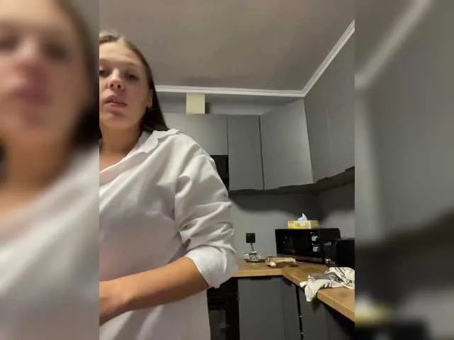 Potifays on BongaCams