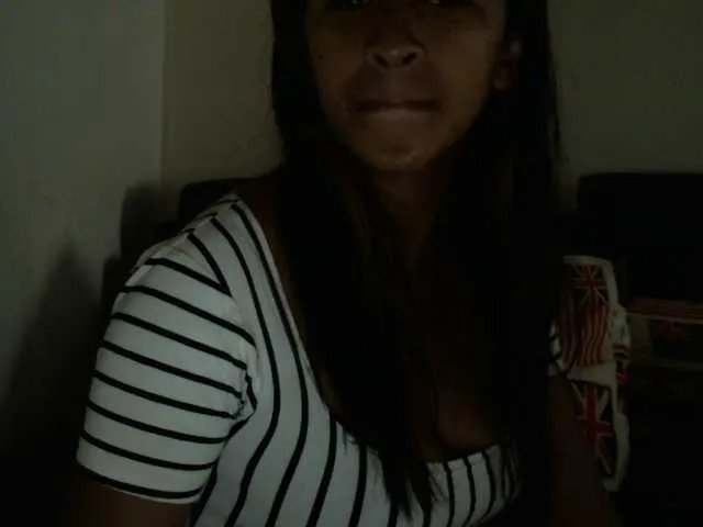 prettiy21 on BongaCams