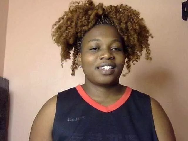 Pretty-horny on BongaCams