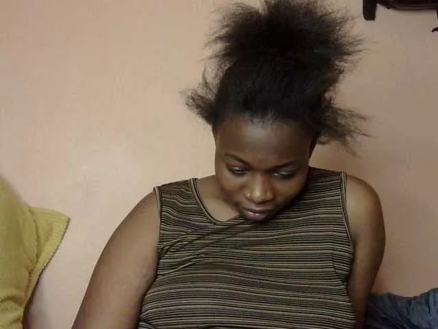 Pretty-horny on BongaCams