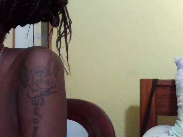 Princessmiles on BongaCams