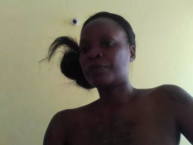 Princessmiles on BongaCams