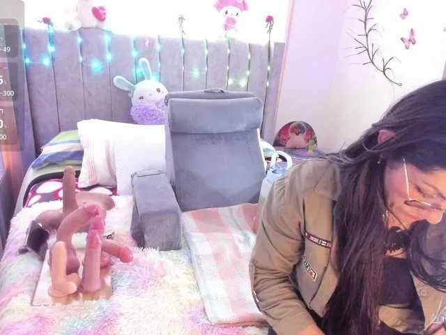 Rapunzell-- on BongaCams