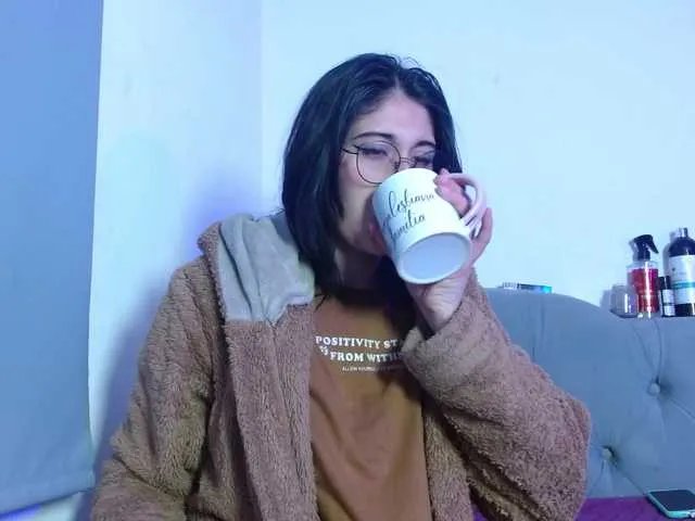 Red-moonn on BongaCams