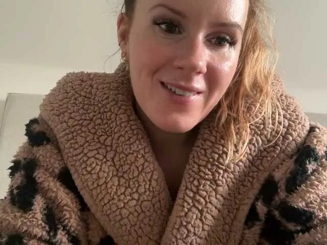 REDHEADROSIE on BongaCams