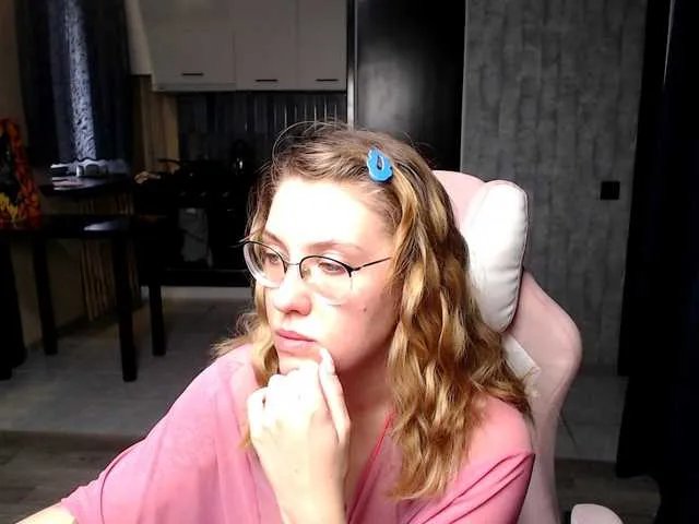 Regimasmile on BongaCams