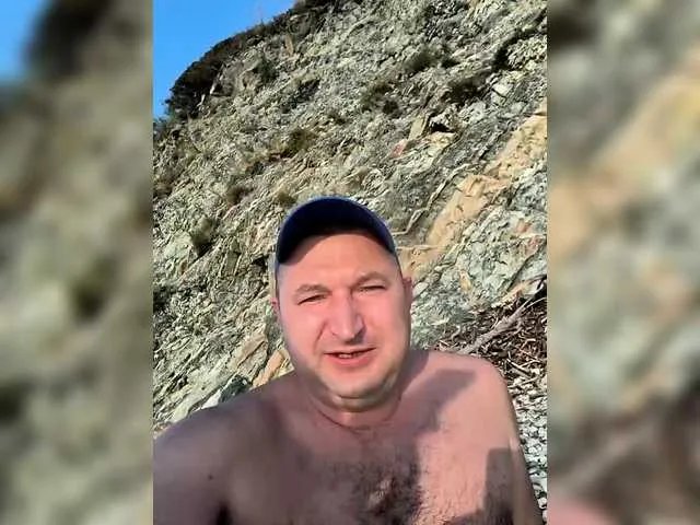 Freechat RigliBiz on BongaCams