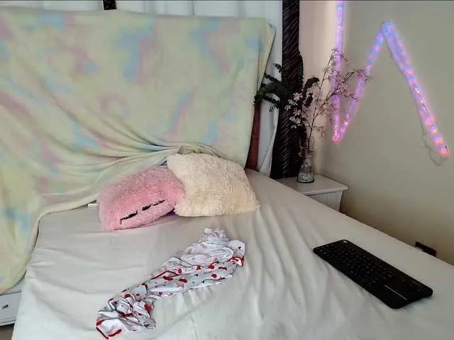 Roma00- —  First day here, let's get to know each other... relax and chat with me