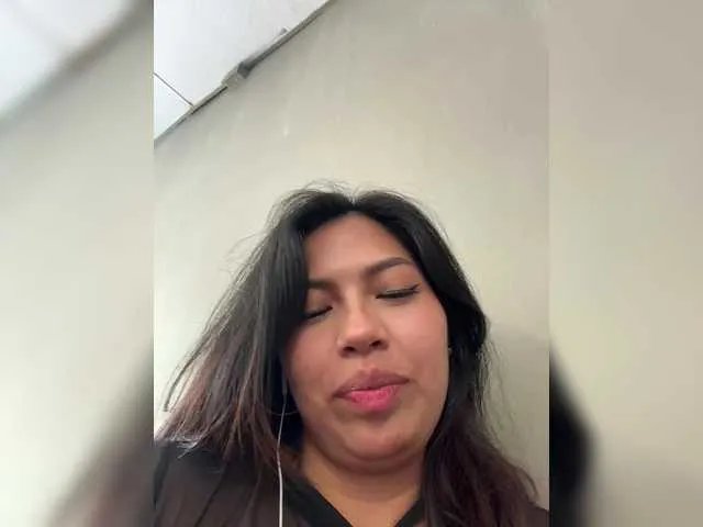 Rosielee on BongaCams