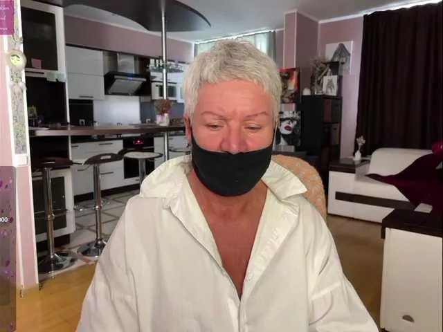 roxana-brooks on BongaCams