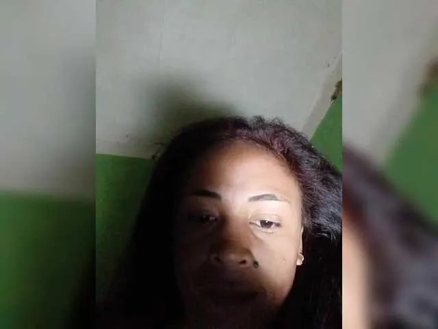 Roxanne03 on BongaCams