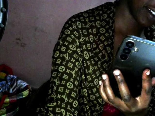 Runningwater — your Majesty is looking for a slave ...wanna lick my feet or get punished dogggy 