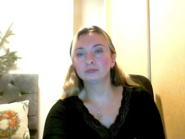 RuslanaFlower — oil on the whole body  