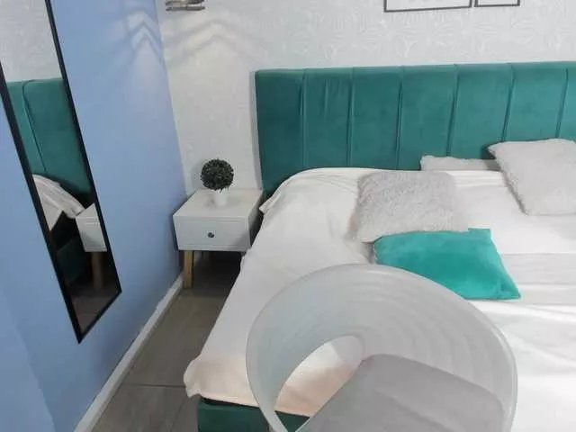 samantha--wilson on BongaCams