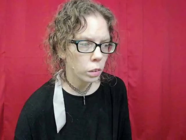 SaraDesireXO on BongaCams