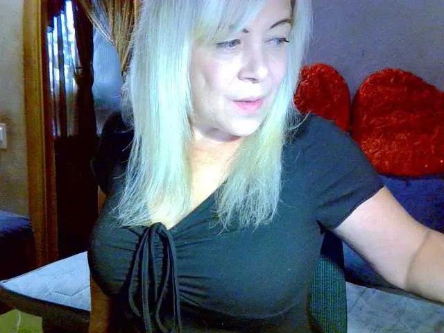 Savan35na on BongaCams