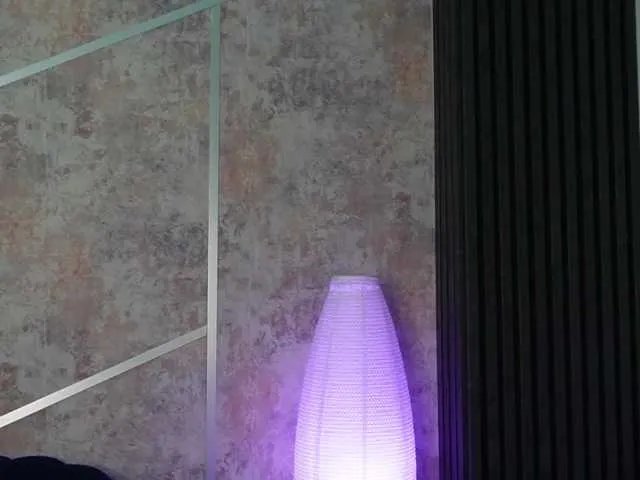 scarlet-eyes on BongaCams