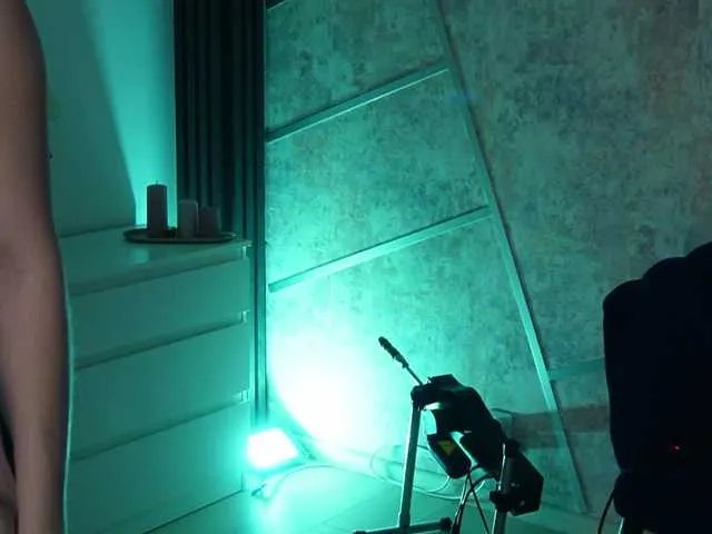 scarlet-eyes on BongaCams