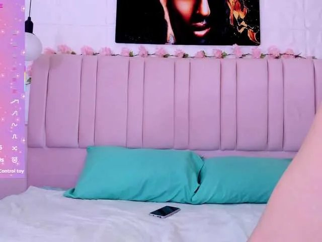 scarlethit on BongaCams