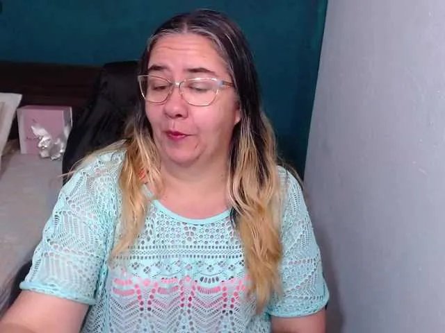 scarlett-dubois on BongaCams