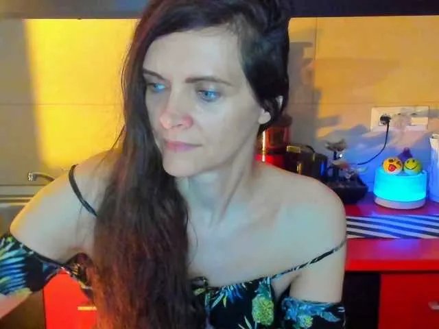 SexQueen11 on BongaCams