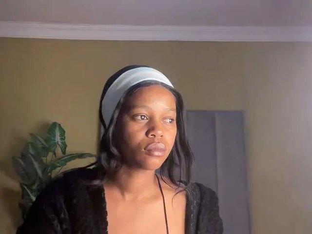 Sexybaddie on BongaCams