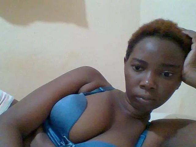 Freechat Sexyebonygal on BongaCams