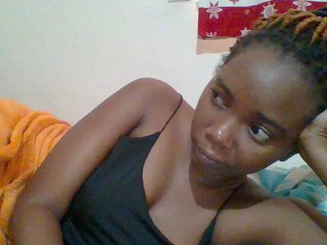 Freechat Sexyebonygal on BongaCams