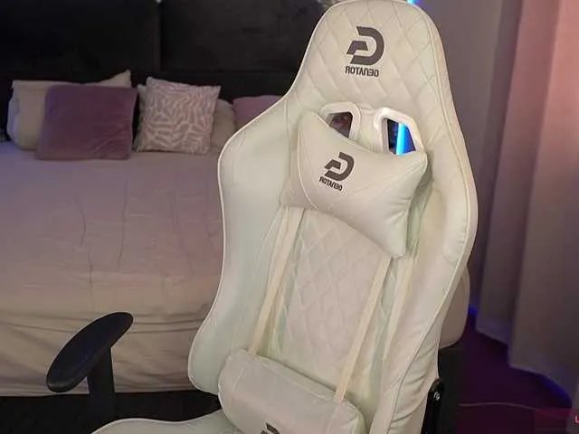 SexyIraa on BongaCams