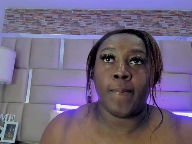 ShaniaBrown on BongaCams
