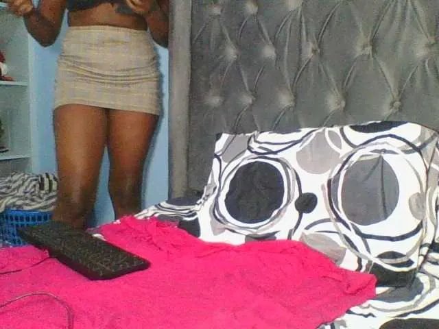 Silentqueen93 on BongaCams