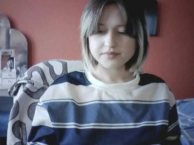 SnowWhiteNika — GOAL: take off top