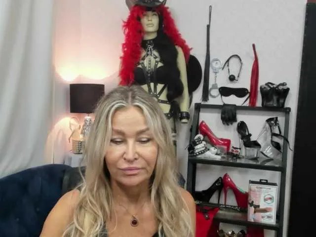 soft-crystal on BongaCams