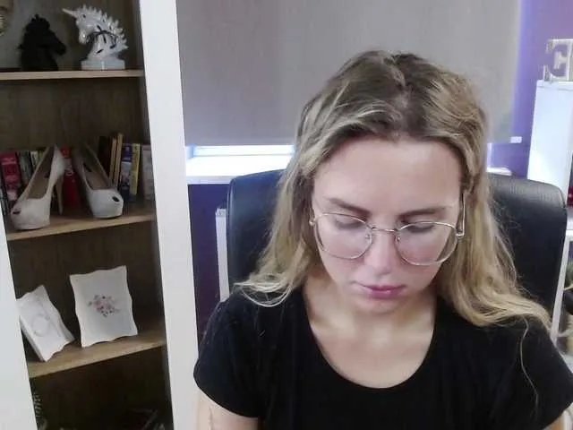 soft-zoey on BongaCams