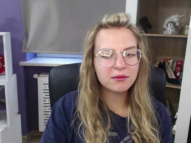 soft-zoey on BongaCams