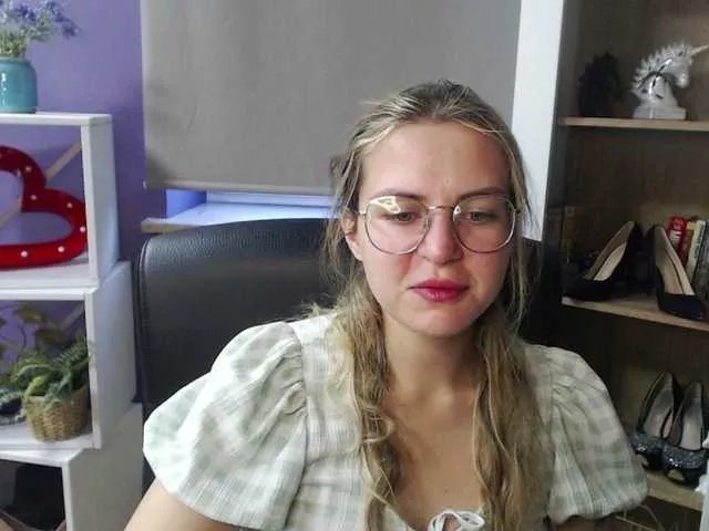 soft-zoey on BongaCams