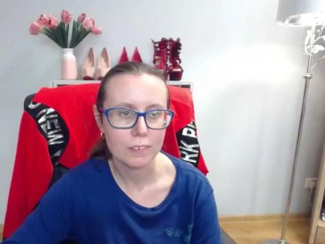 sparkleLizzy on BongaCams