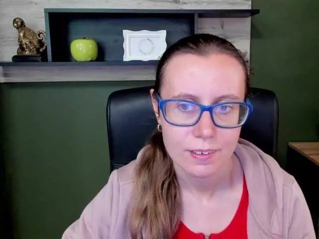 sparkleLizzy on BongaCams