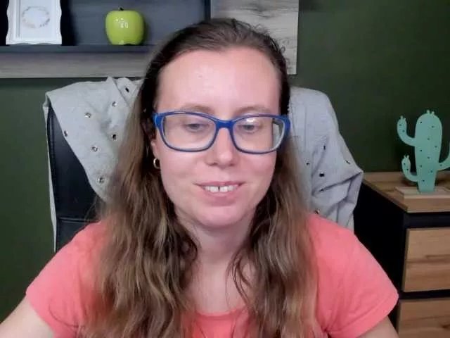 sparkleLizzy on BongaCams