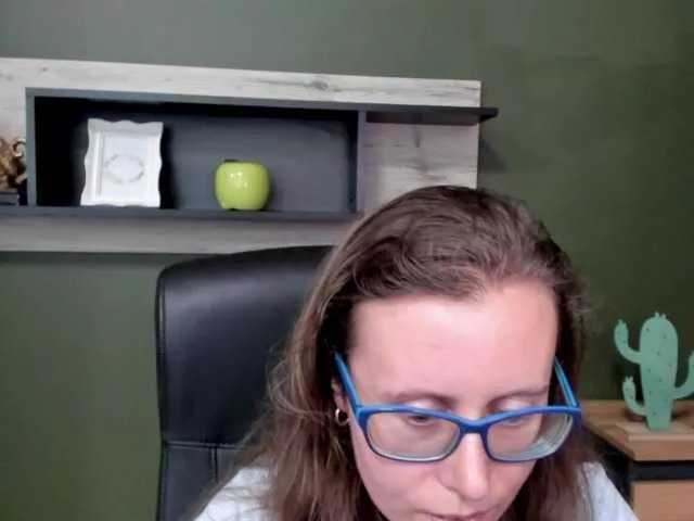 sparkleLizzy on BongaCams