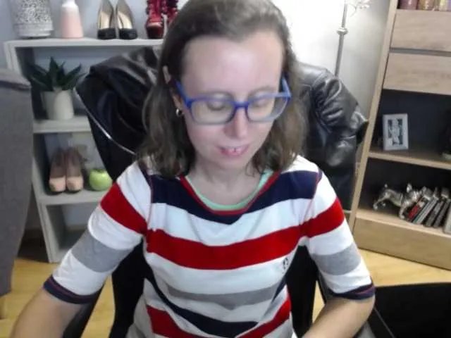 sparkleLizzy on BongaCams