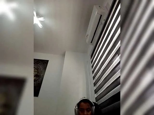 SrtaJhenny on BongaCams
