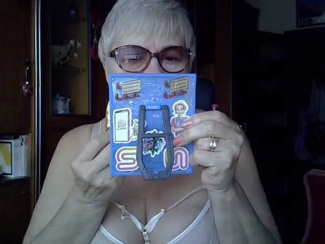 SweetCherry00 on BongaCams